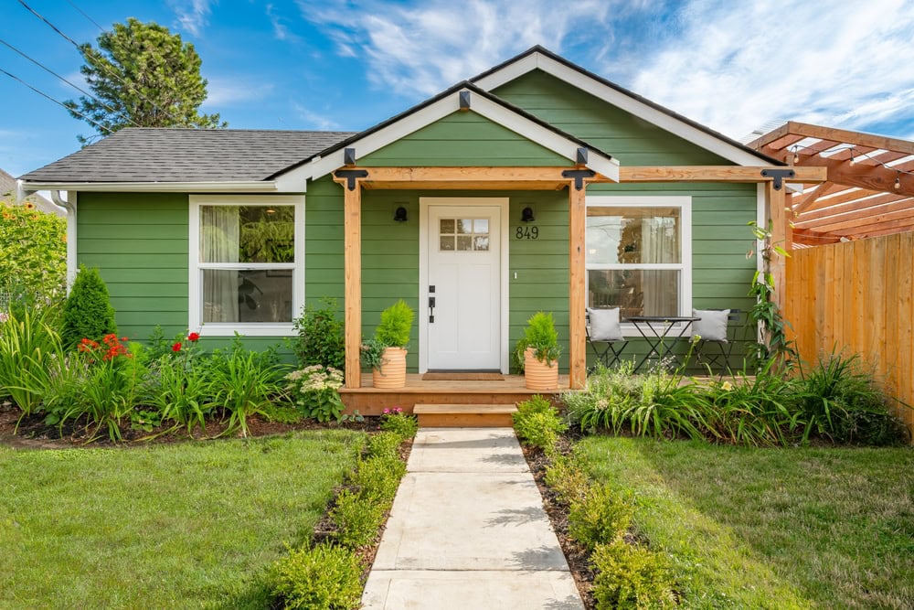 A craftsman style starter home