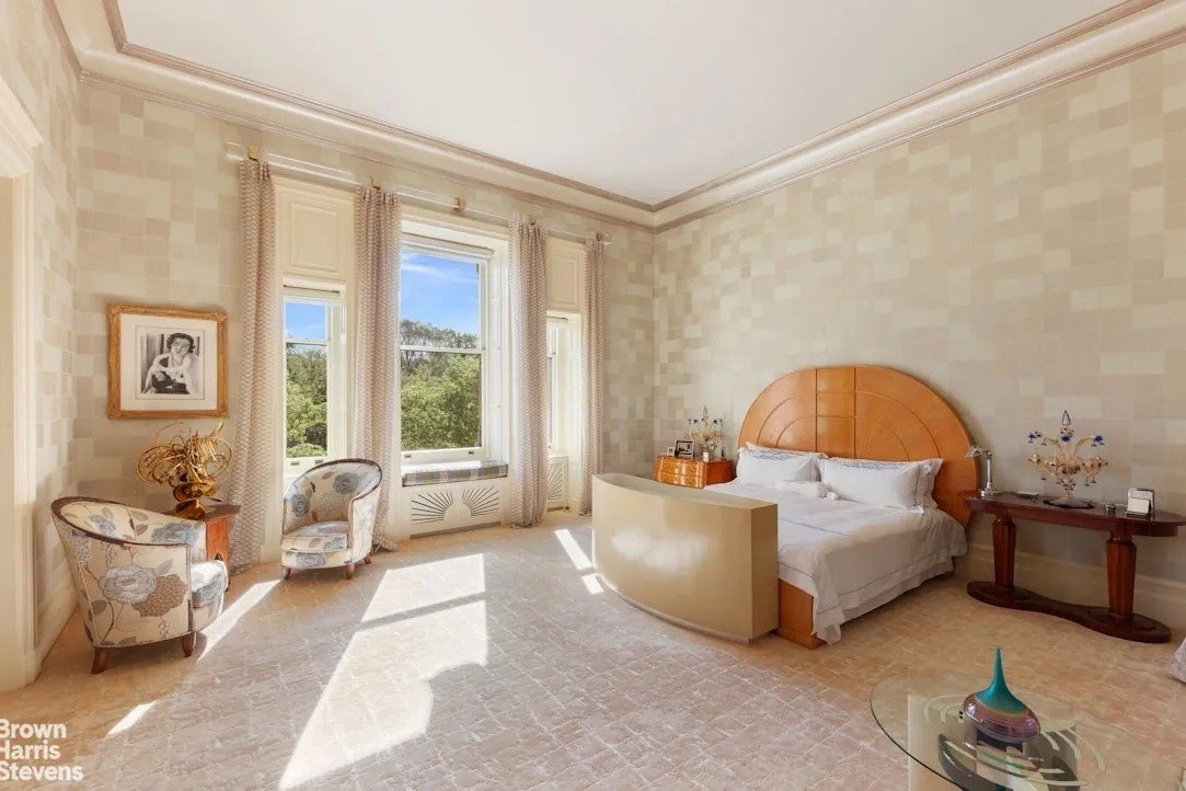 Photo of primary suite at The Dakota