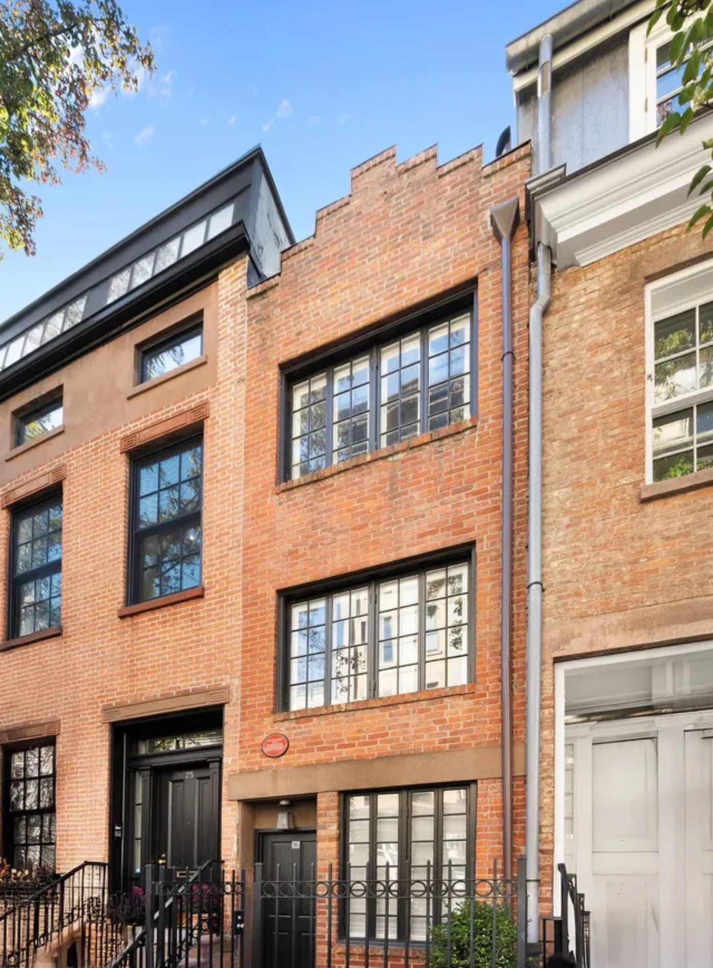 New York's narrowest townhouse