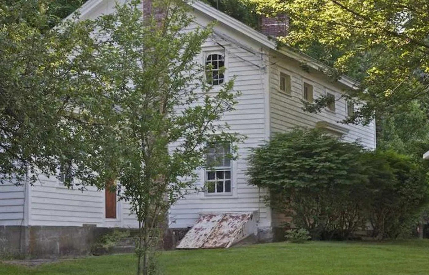 New York couple accuse nanny of squatting in farmhouse