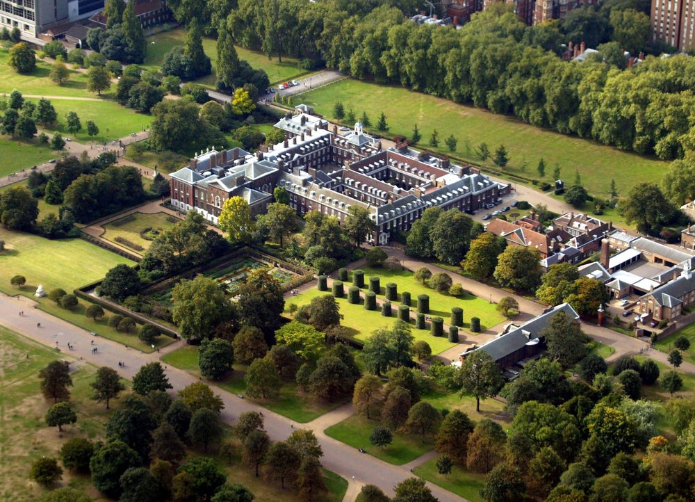 Aerial view of Kensington Palace, September 2002 . (Photo by Andrew Parsons - PA Images/PA Images via Getty Images)