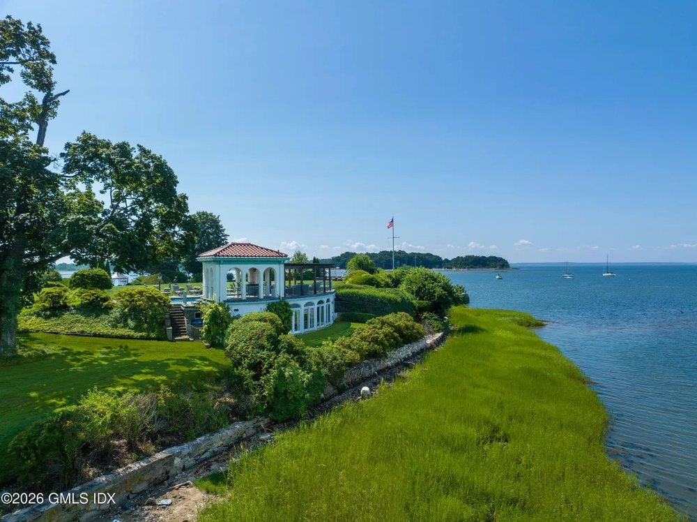 108 Cedar Cliff Rd, Riverside, CT 06878