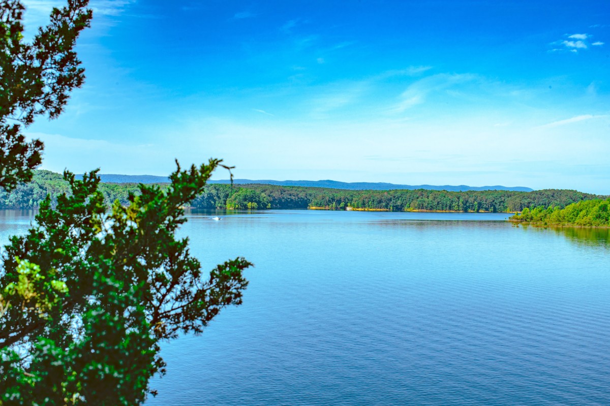 lake in arkansas on clear sunny day
