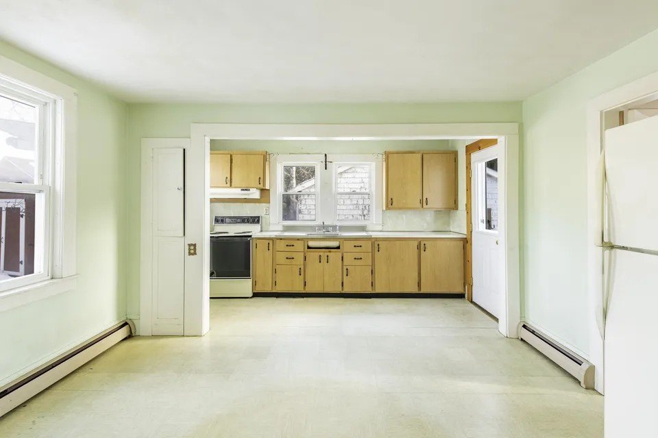 Cape Cod farmhouse kitchen