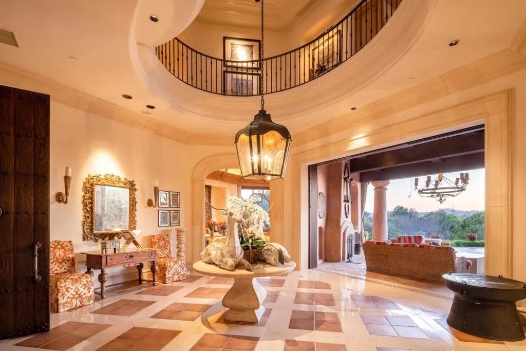 A home in California outside of San Diego bought by 'Papa Doug' Manchester