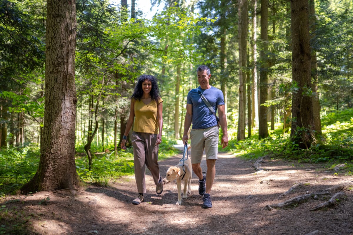 Couple walking in Oak Mountain