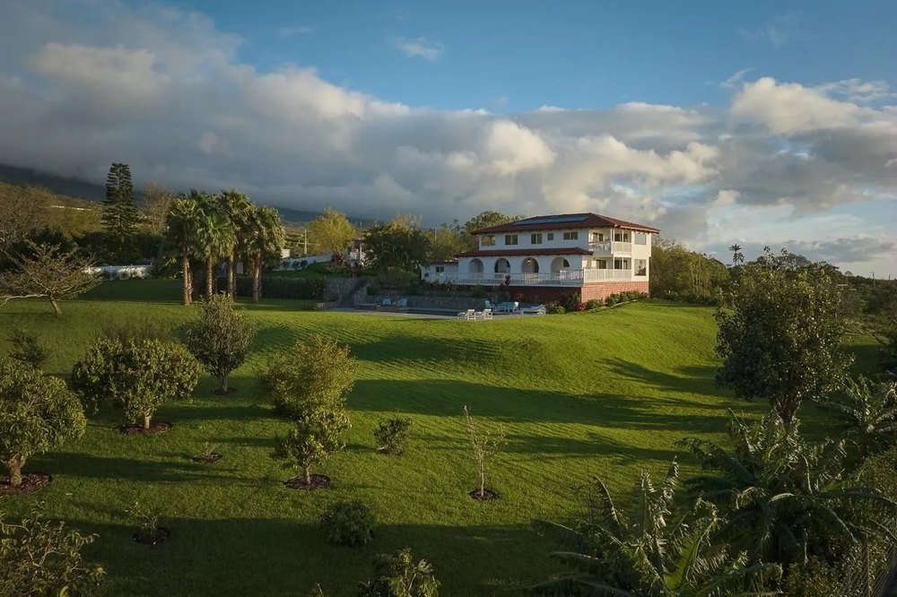 Exterior of a luxury home in Hawaii belonging to supermodel Jessica Stam