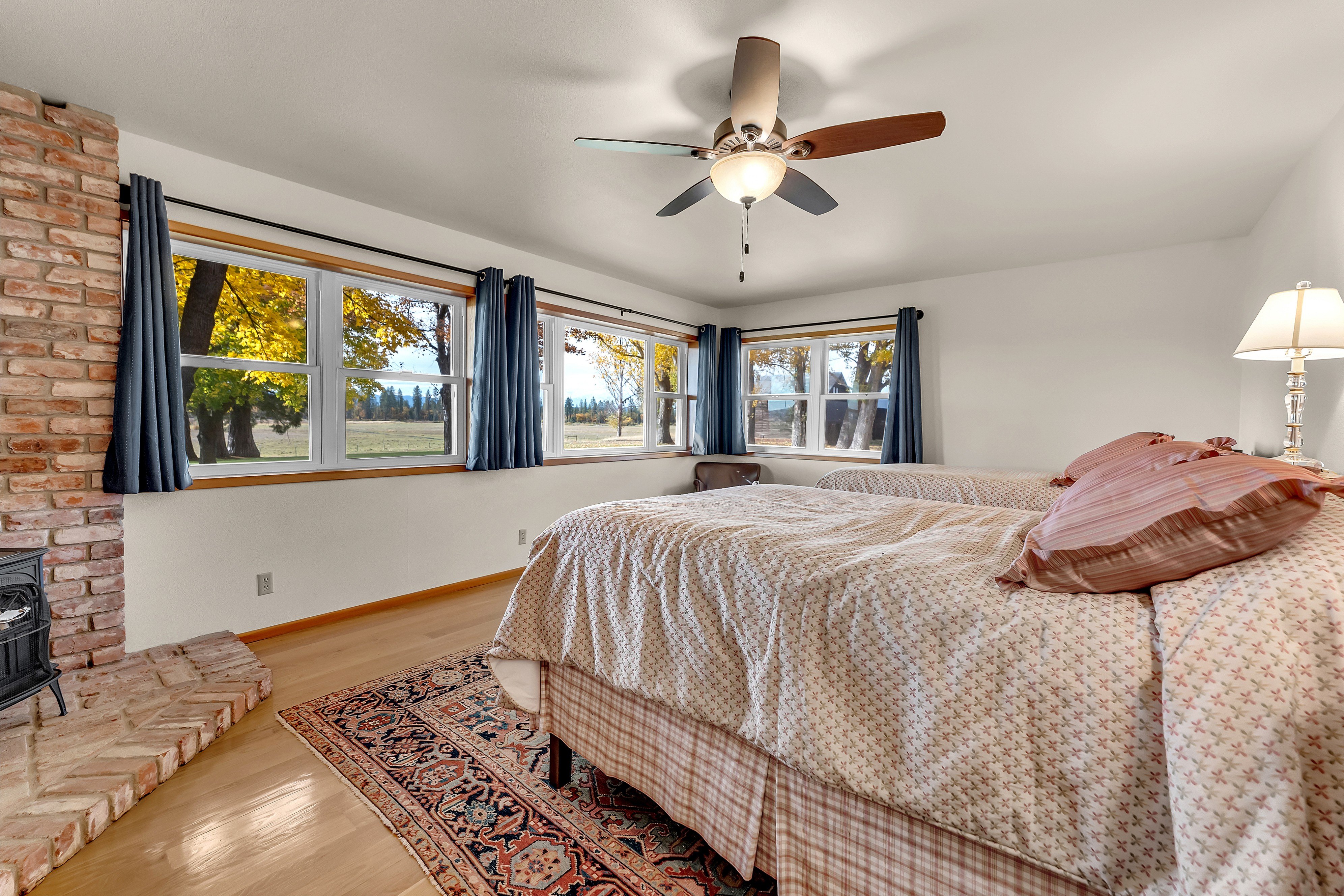 A bedroom on a ranch in California belonging to billionaire Meg Whitman