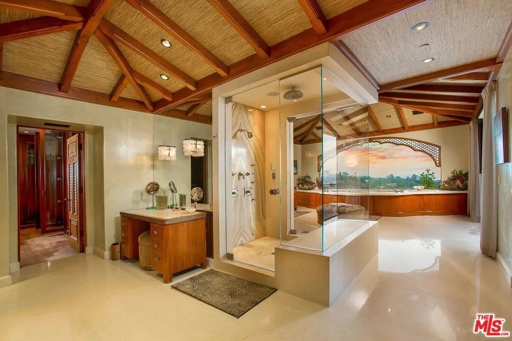 A bathroom in a home on the land where sharon tate was murdered