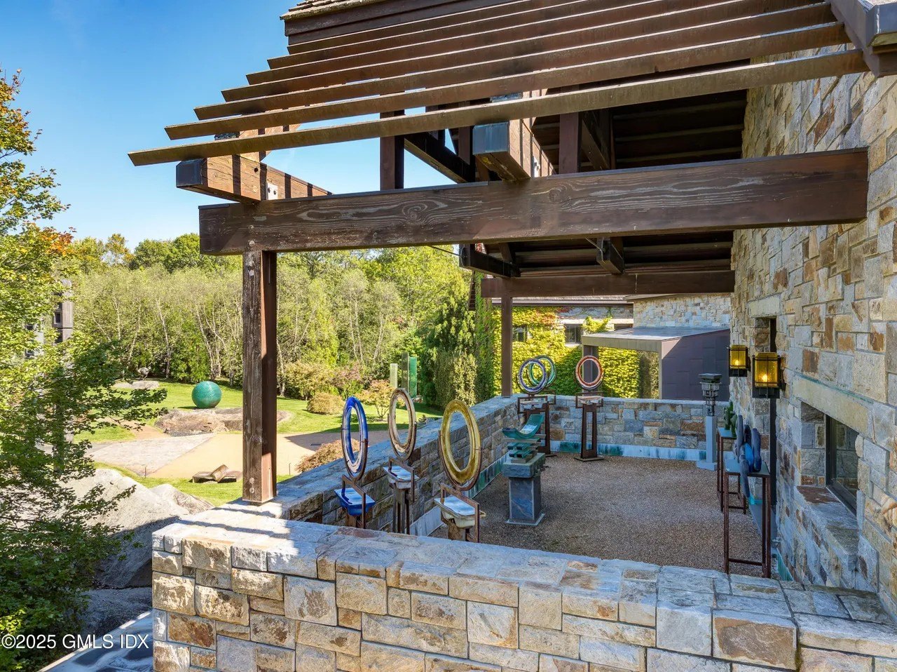 Greenwich gallery turned house