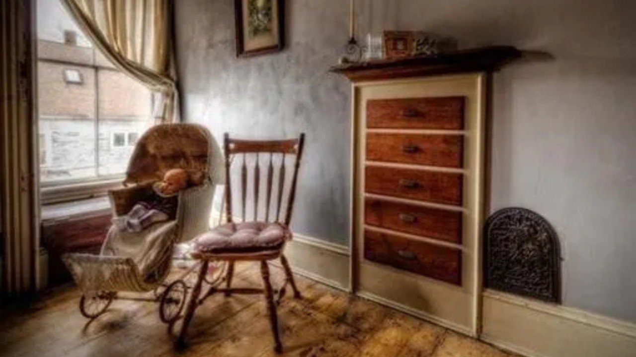 Massachusetts 'haunted' house