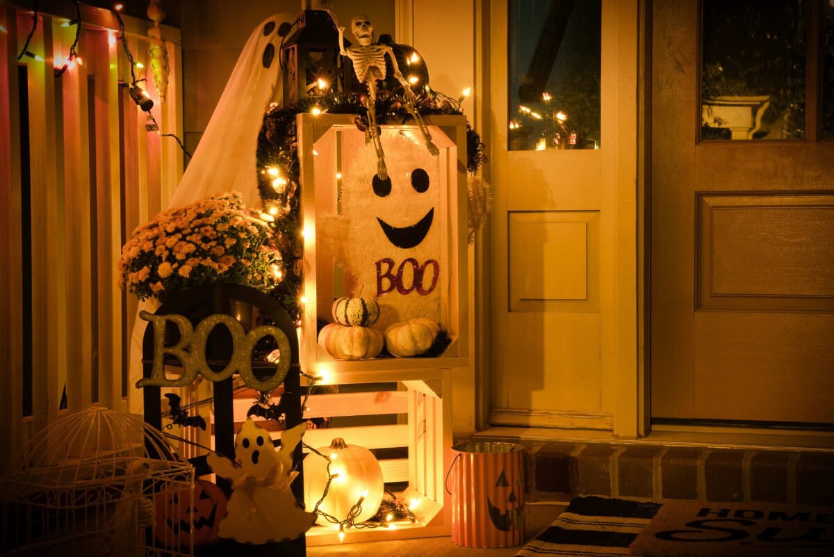 Halloween decor