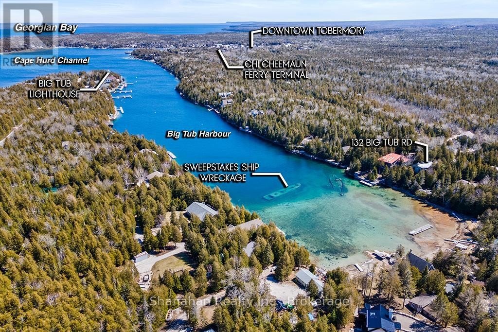 $1.3 Million Lake House With Views of a Shipwreck Offers a Pirate’s Paradise