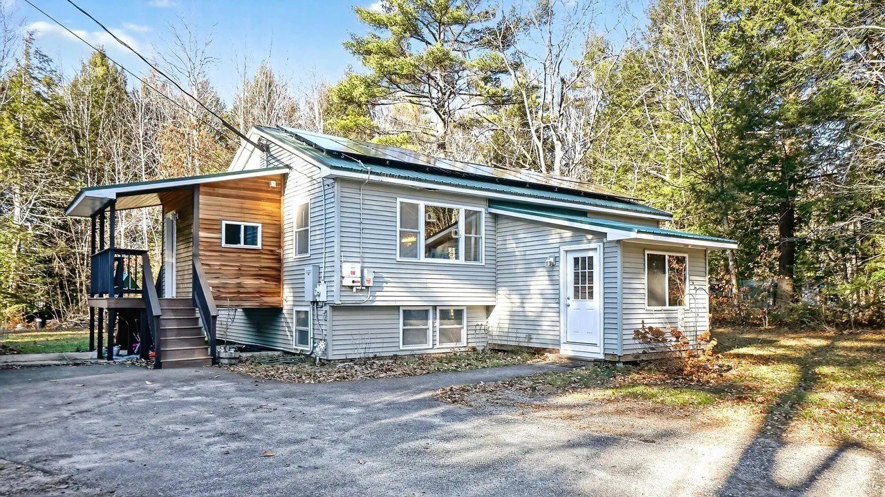 Photo of Maine home for sale, where incomes are rising fastest