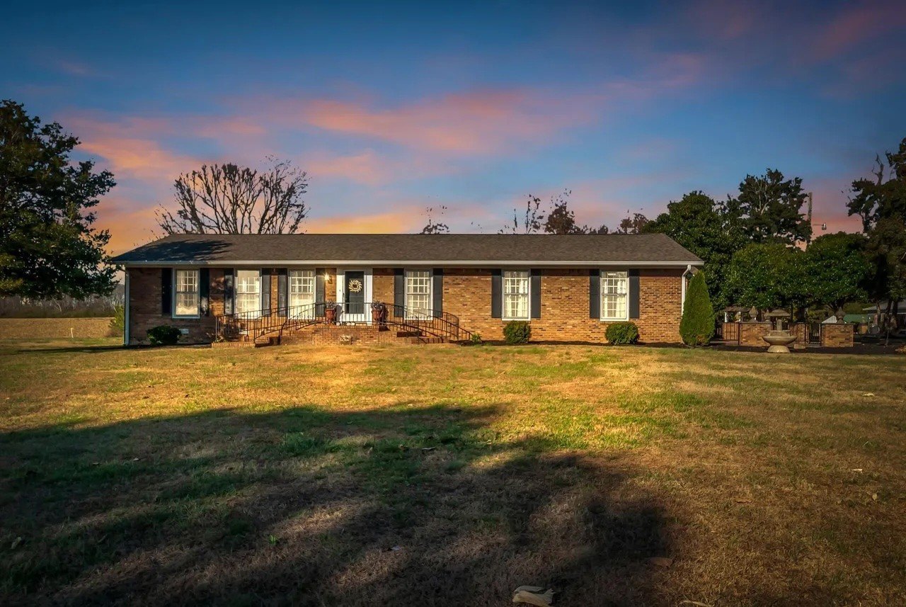Photo of Tennessee home for sale, fastest rising incomes