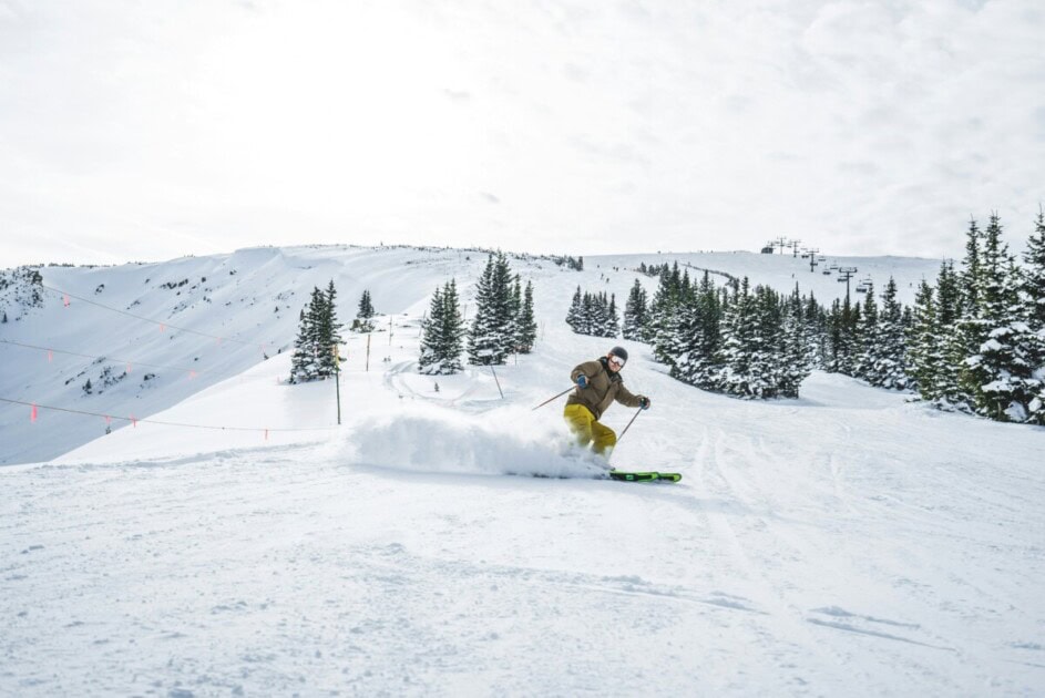 One of the popular outdoor activities in Denver: skiing