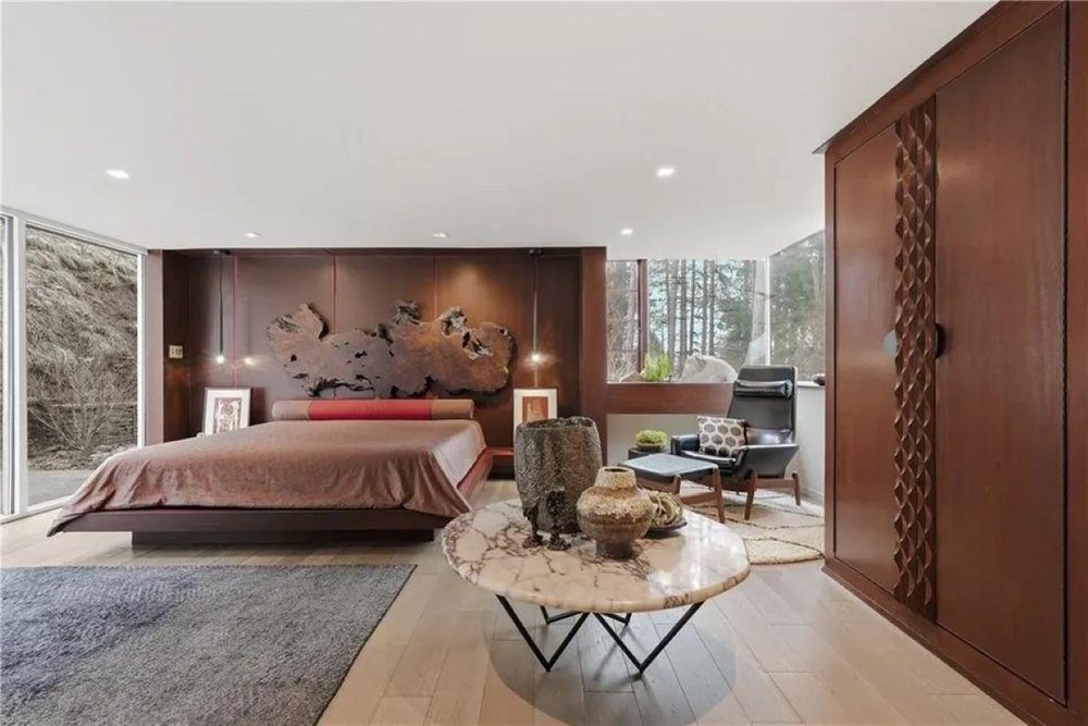 Primary suite of Lynn Hall in Port Allegany, PA, on sale for $2,750,000