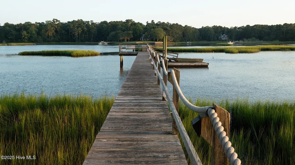 A Wilmington landmark - recognized worldwide as the real ''Dawson's Creek House.'' This waterfront home on Hewlett's Creek served as Dawson Leery's home in all six seasons of the hit television series Dawson's Creek.