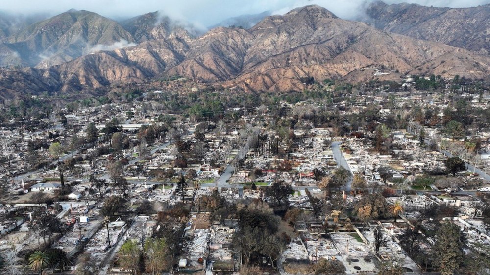 burned homes in altadena, ca