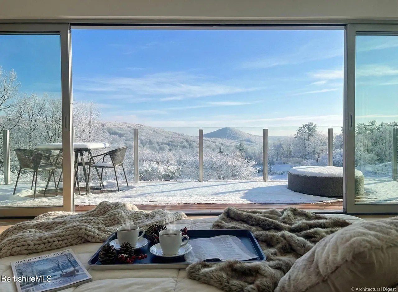 Hudson Valley Scandi estate