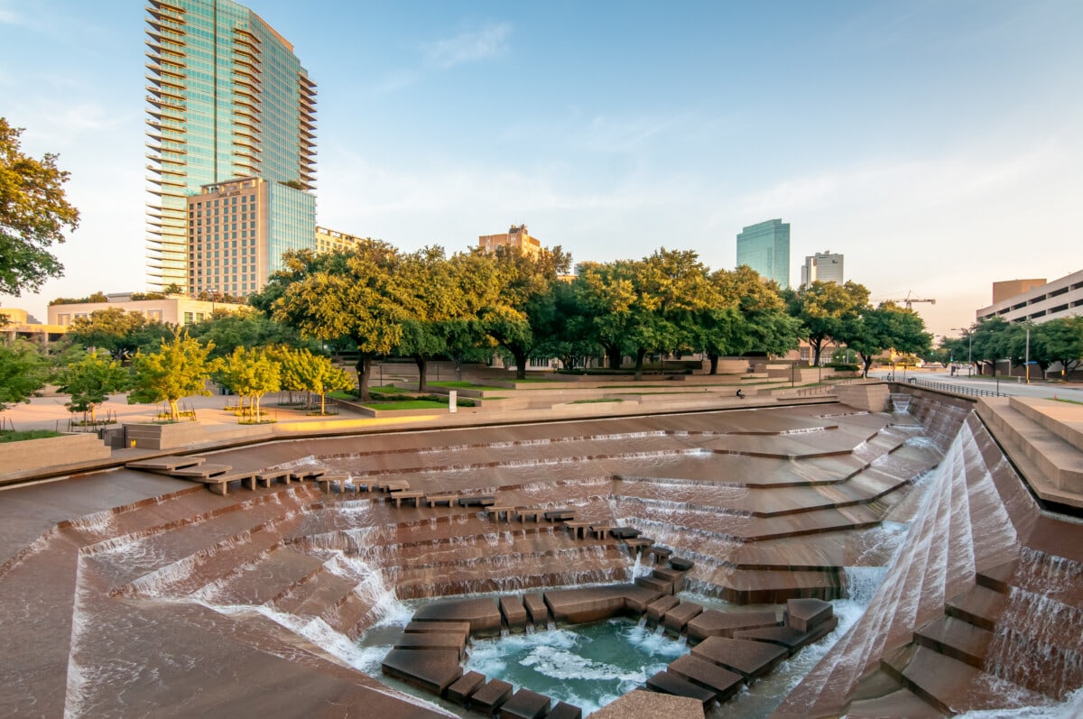 fort worth water gardens in downtown_shutterstock