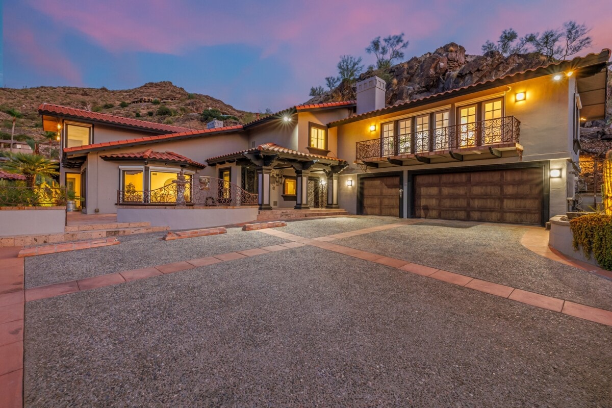 redfin listing 5339 E Desert Vista Rd, Paradise Valley, AZ 85253