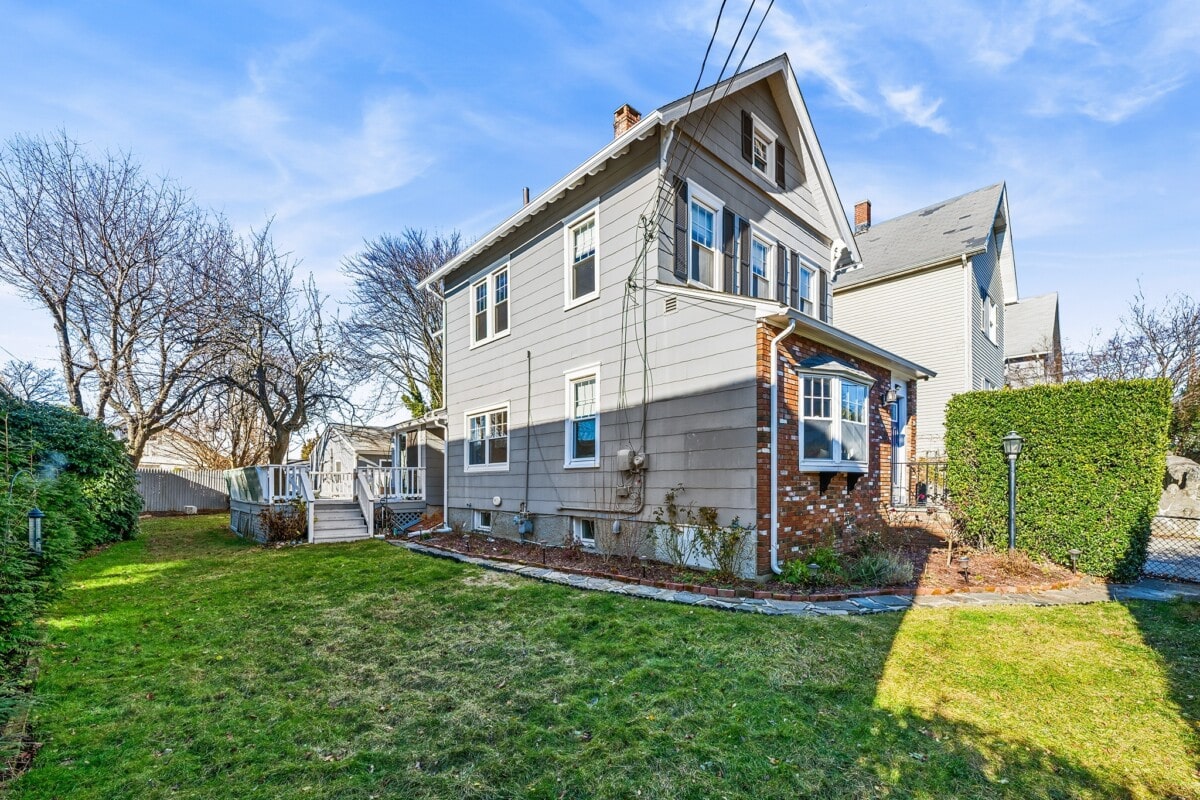 22 Beech St,
Greenwich, CT redfin listing