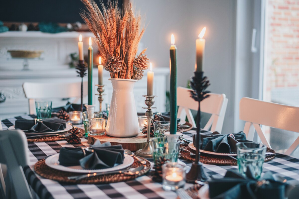 A thanksgiving candle set