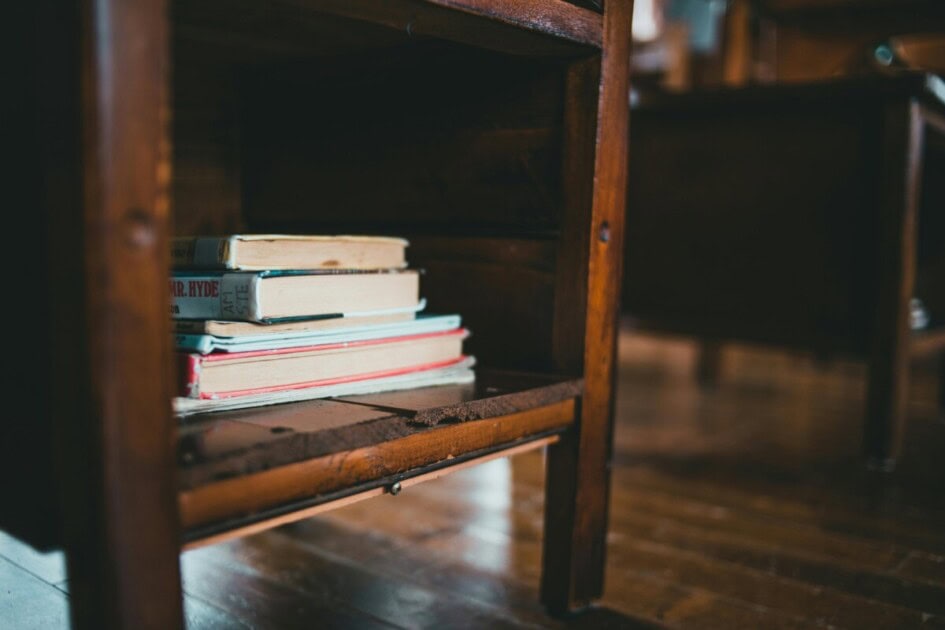 Furniture for storing books