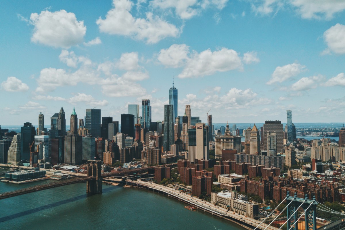 new york skyline bright clear skies