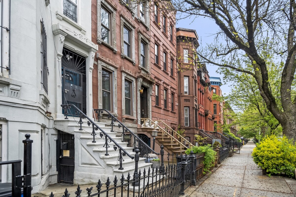 close up view of row homes in new york