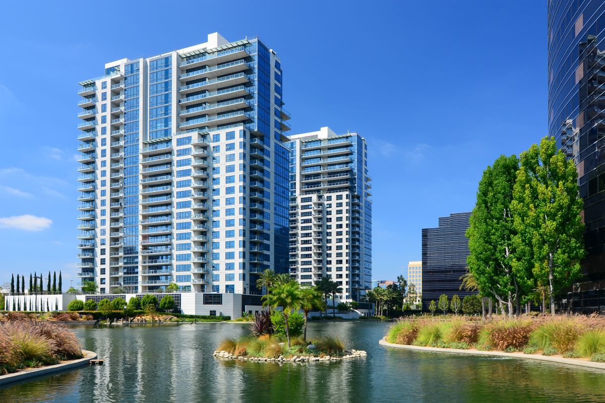 santa ana apartments by the water