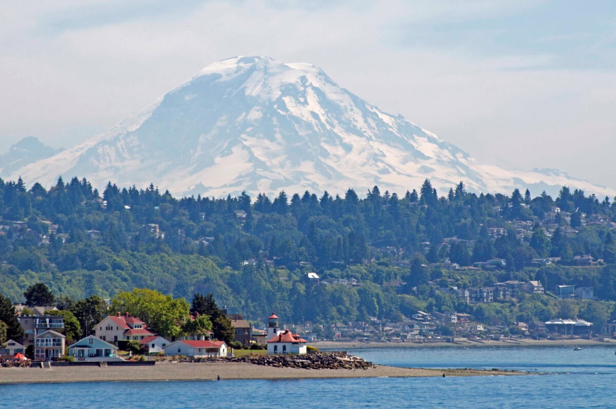 mount rainier in seattle washington