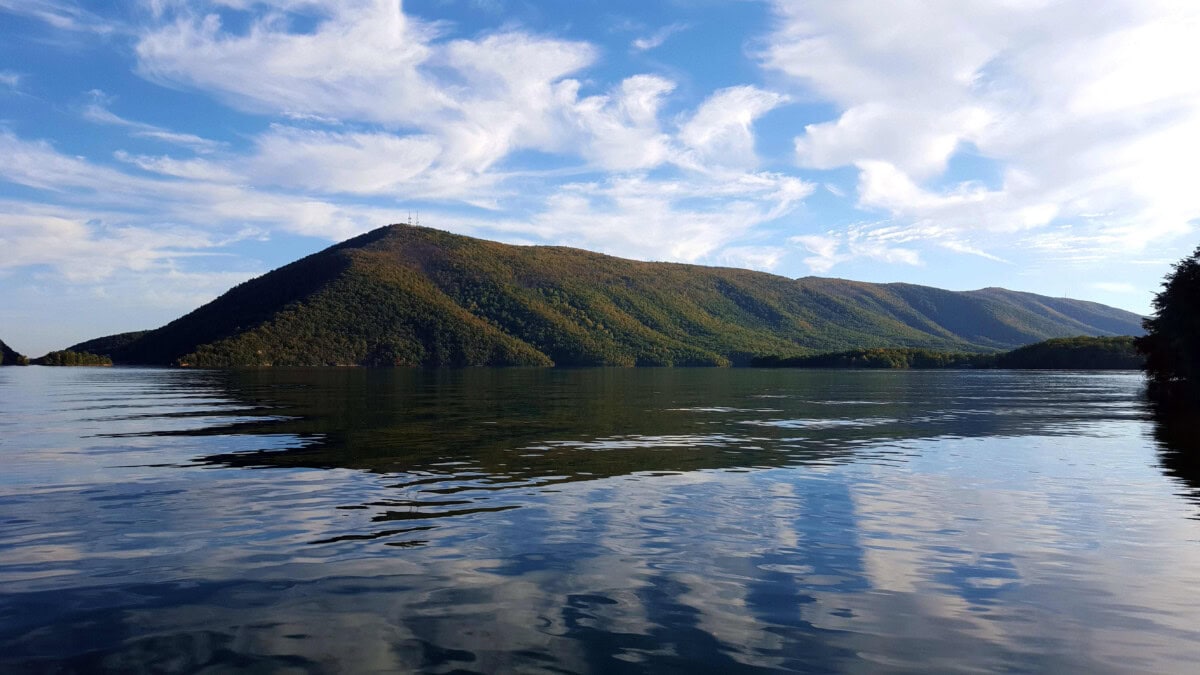 smith mountain on a cloudy day in virginia_shutterstock