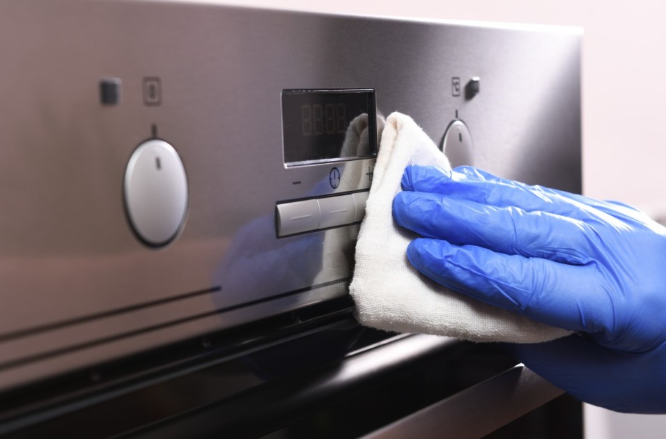 Step-by-step: How to clean stainless steel appliances