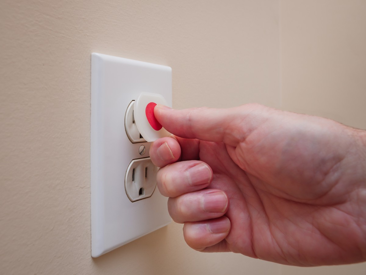 baby proof outlets outlet covers