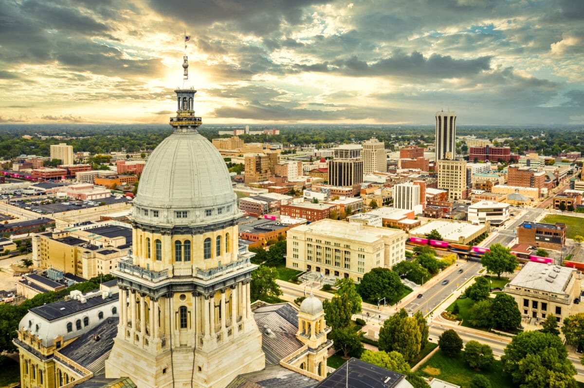 illinois capitol building in springfield_shutterstock