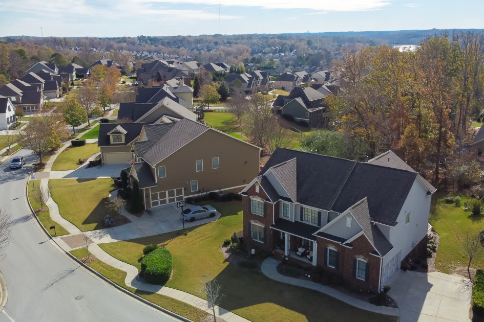 raise a roof on a house