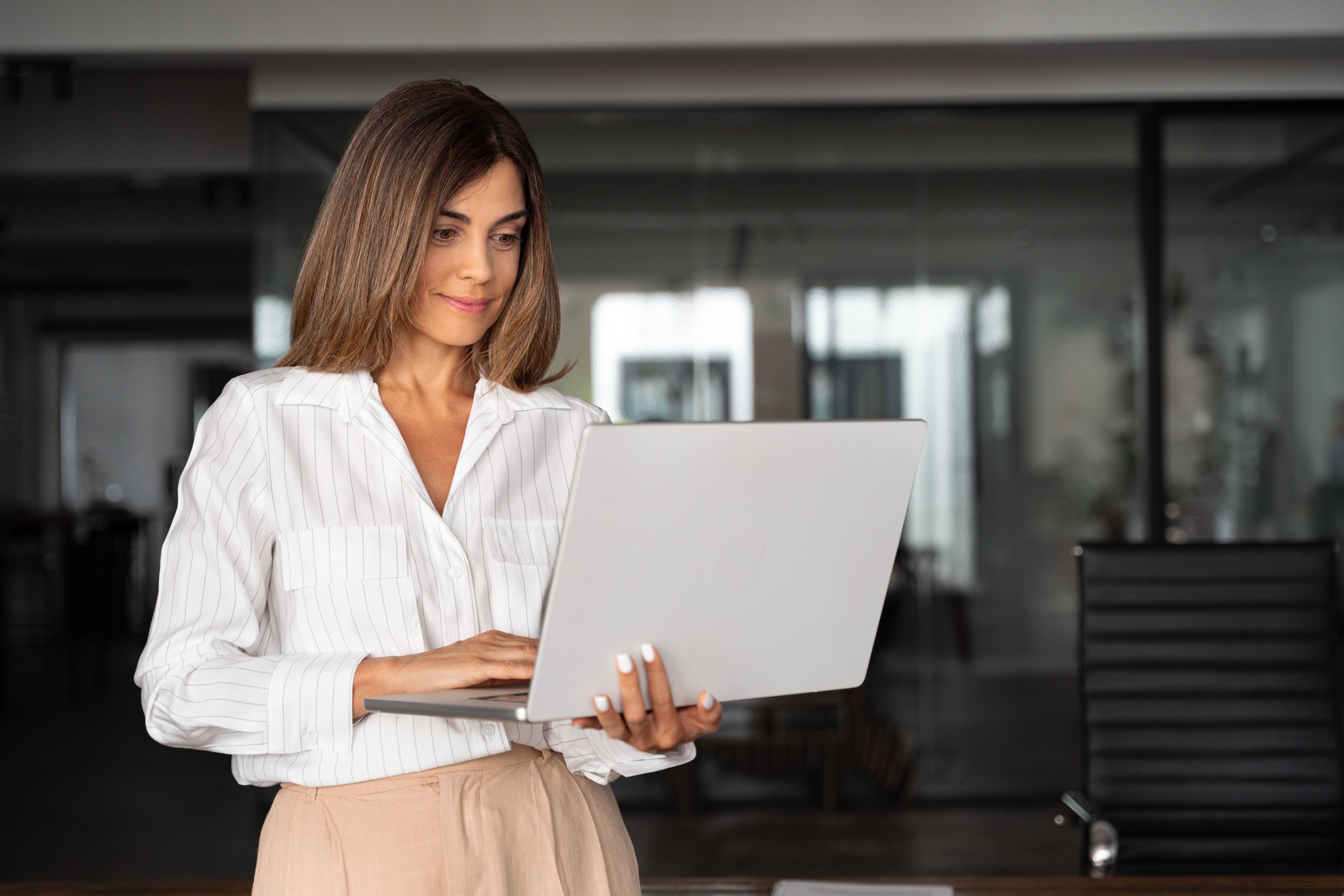 communicating with a real estate agent
