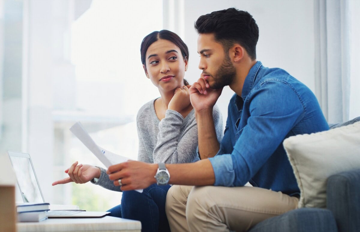 couple analyzing finances