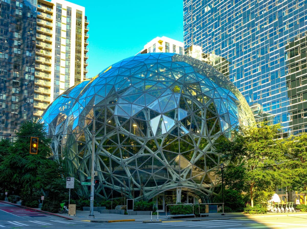 seattle amazon globes