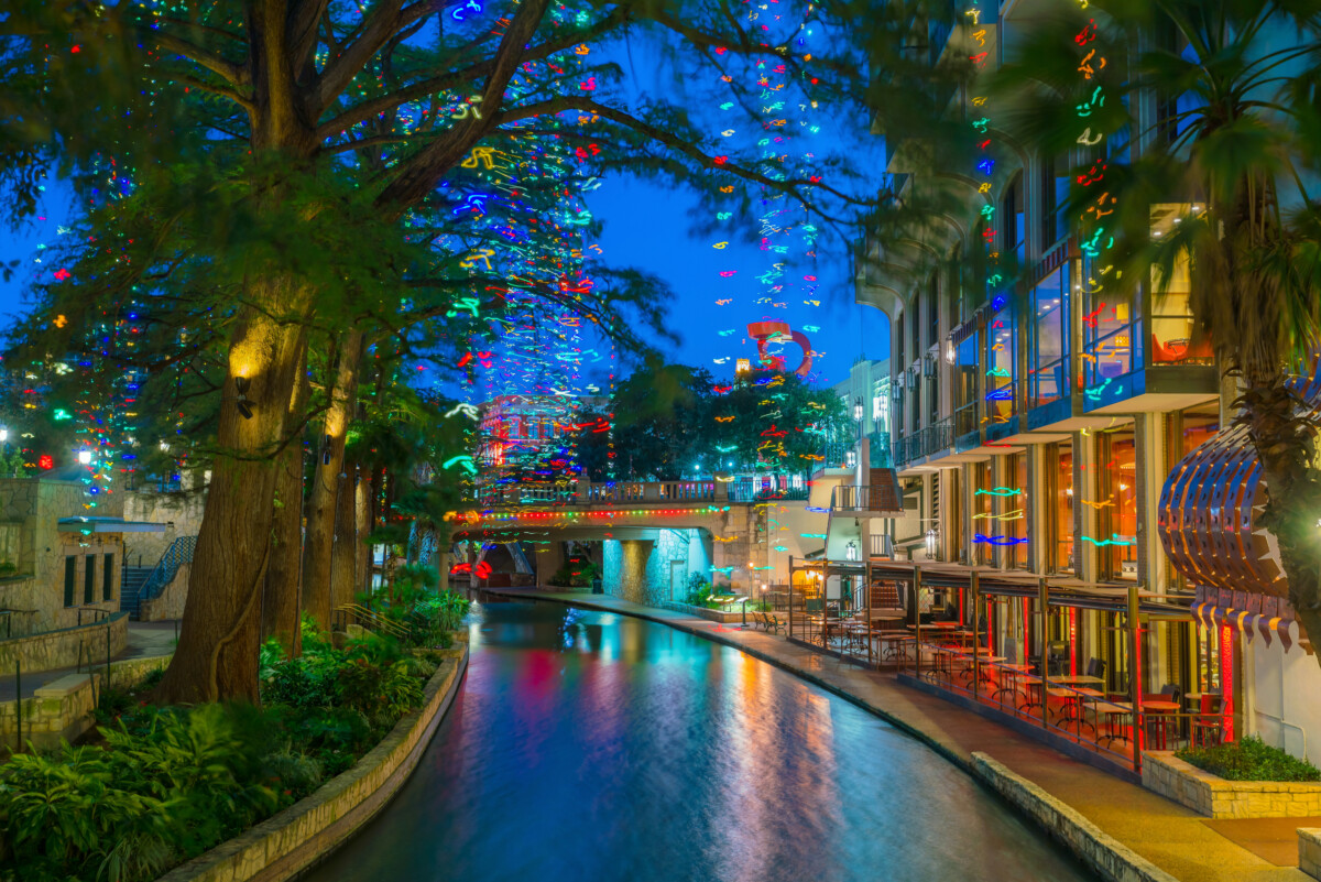 riverwalk in san antonio tx