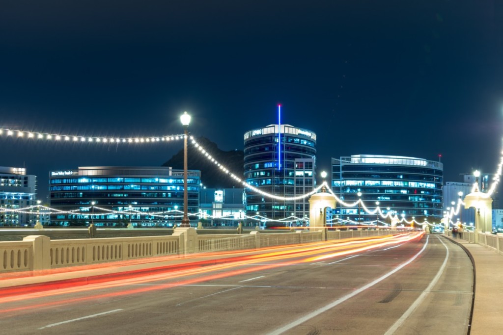 night shot of a bridge in tempe arizona a city near phoenix