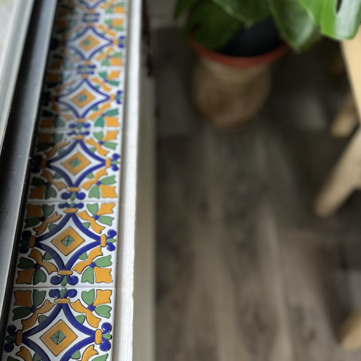 Boho design dry lay tile